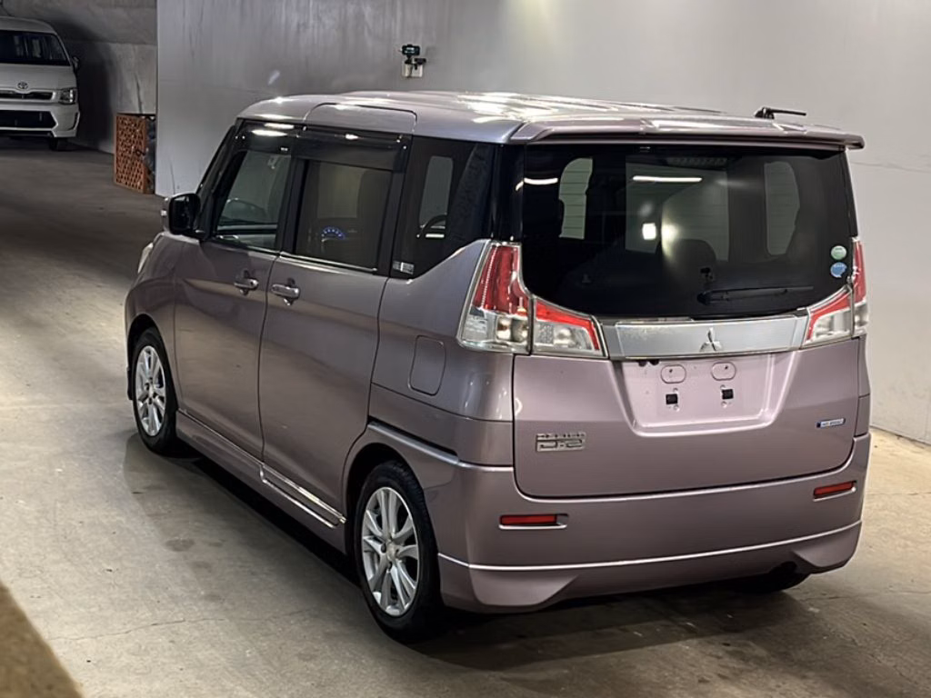 MITSUBISHI DELICA D:2