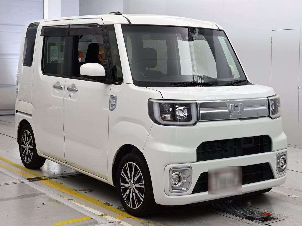 DAIHATSU WAKE