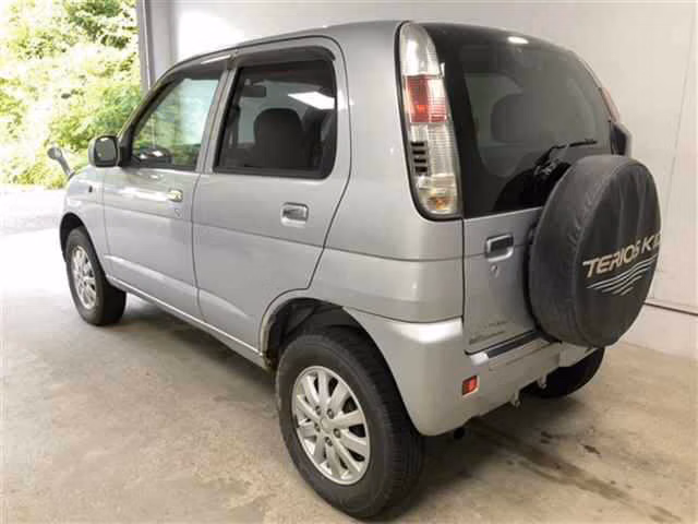 DAIHATSU TERIOS KID