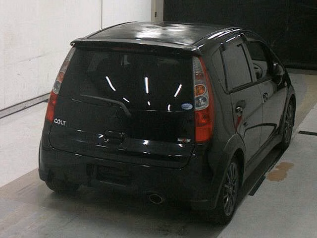 MITSUBISHI COLT