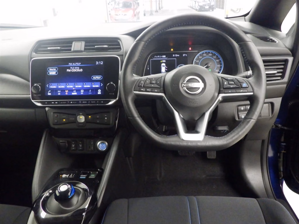 NISSAN LEAF