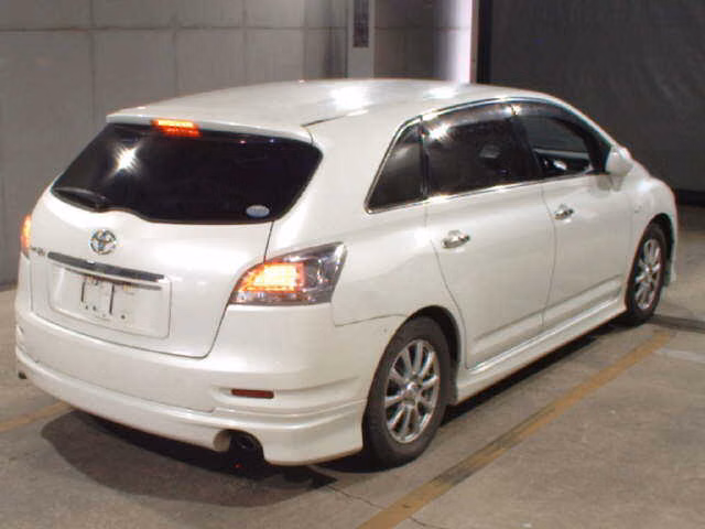 TOYOTA MARK X ZIO
