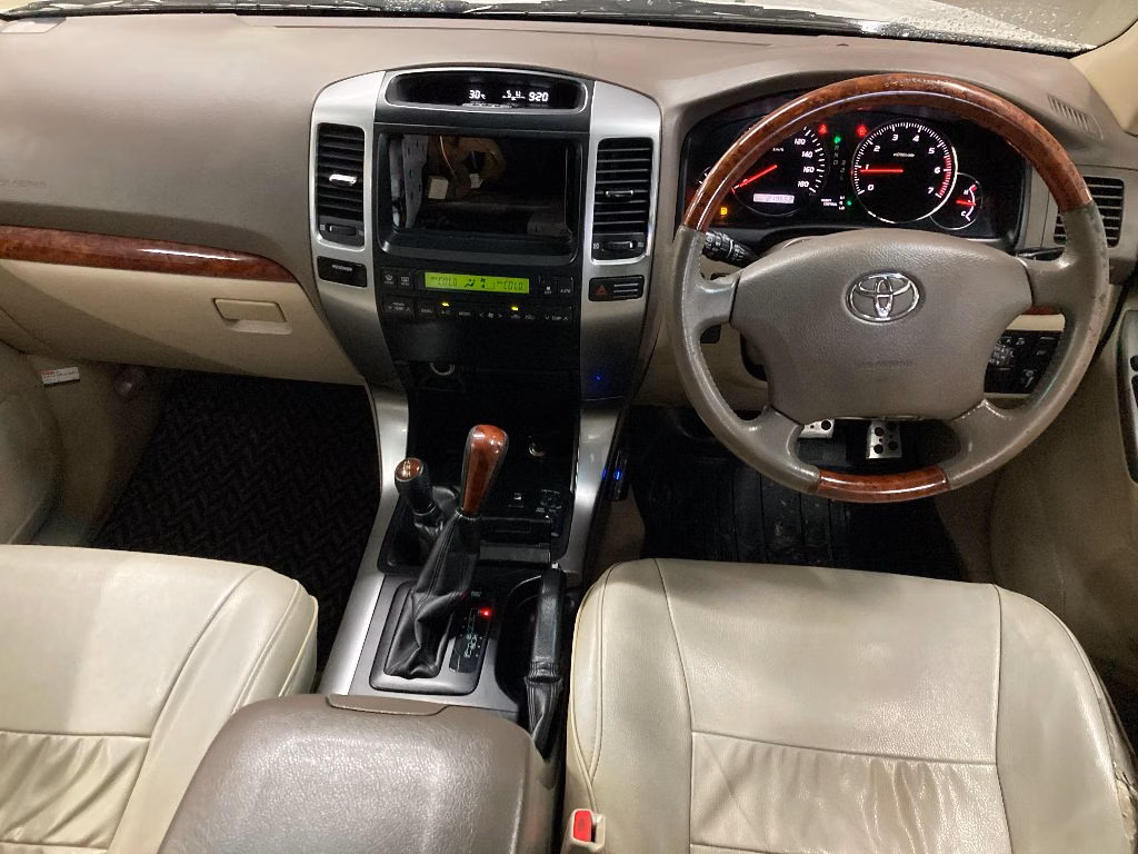 TOYOTA LAND CRUISER PRADO