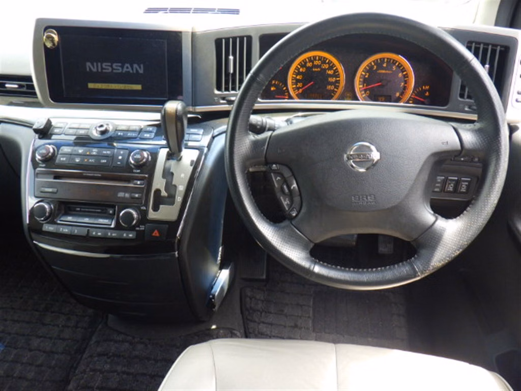 NISSAN ELGRAND