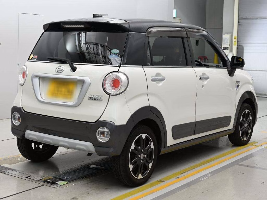 DAIHATSU CAST