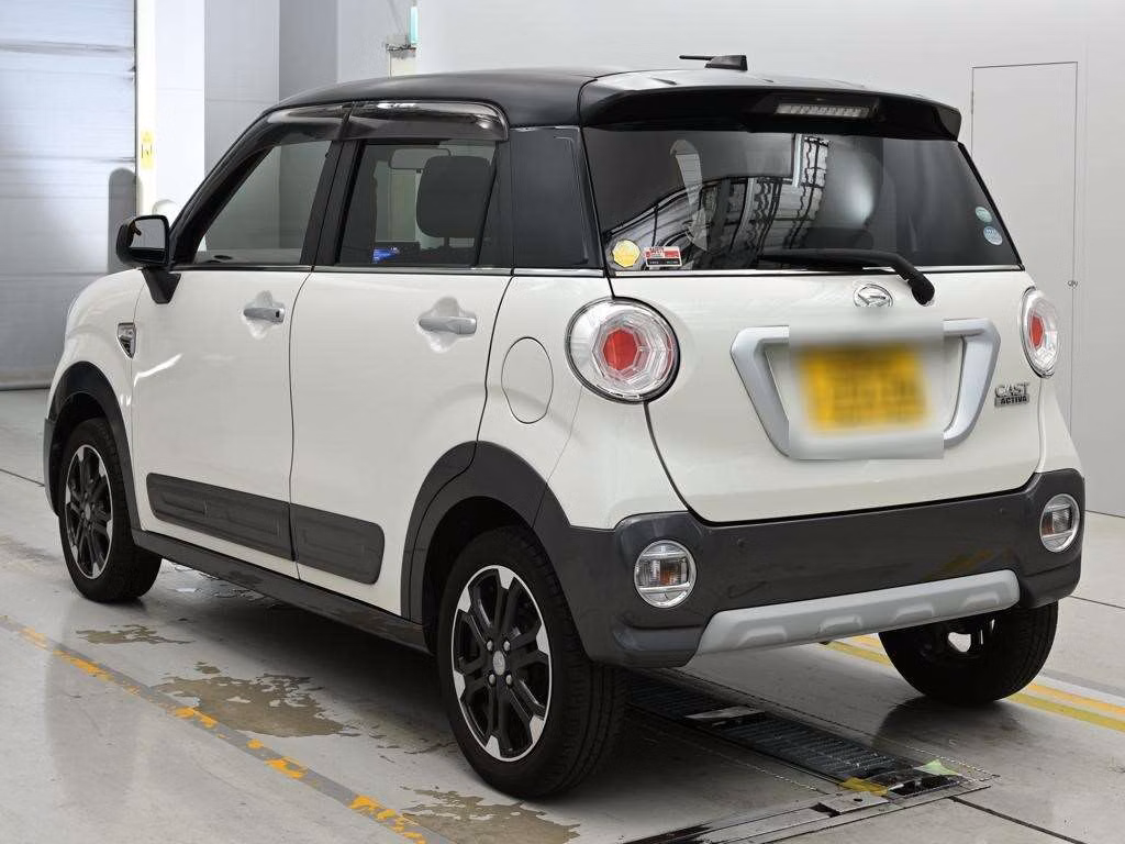 DAIHATSU CAST