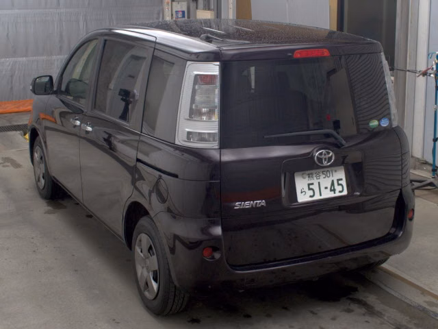 TOYOTA SIENTA