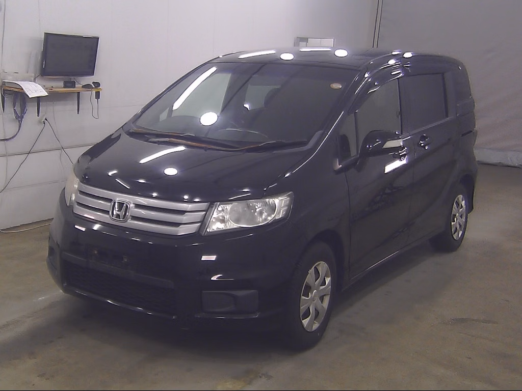 HONDA FREED SPIKE