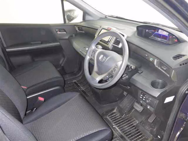 HONDA FREED SPIKE