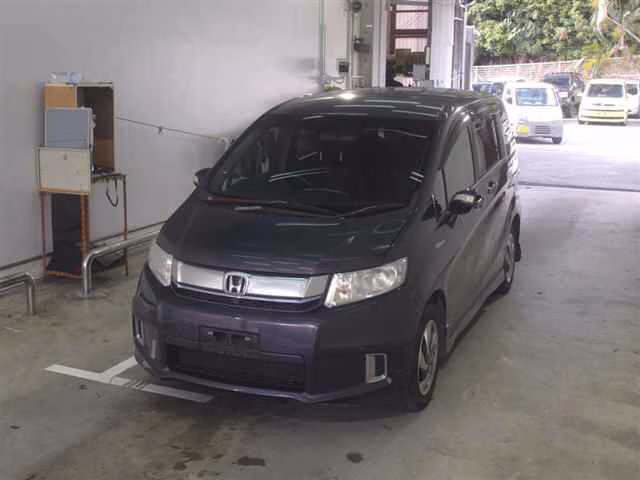 HONDA FREED SPIKE