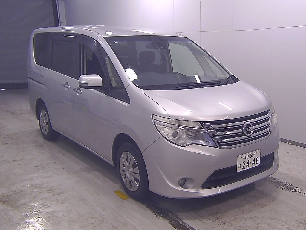 NISSAN SERENA