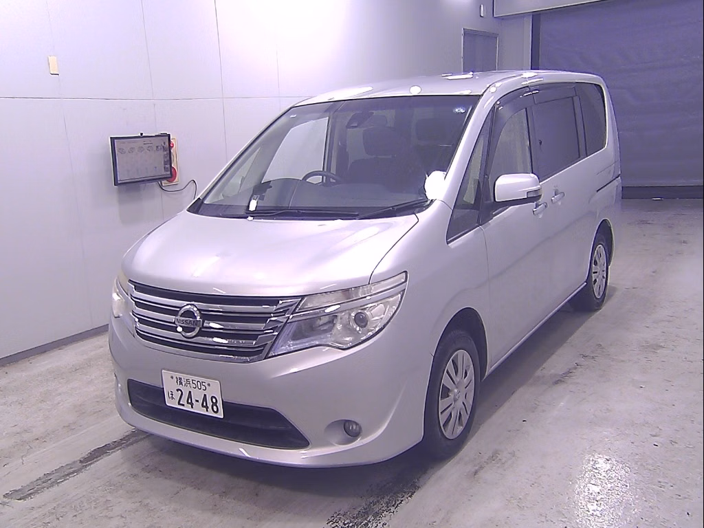 NISSAN SERENA
