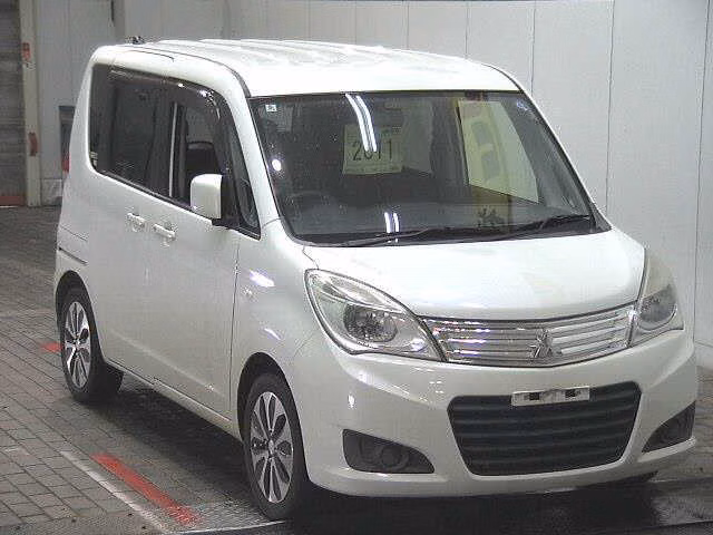 MITSUBISHI DELICA D:2