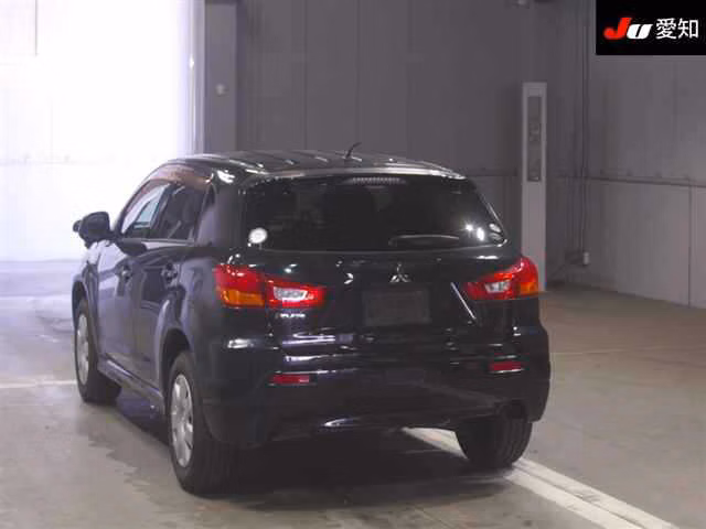 MITSUBISHI RVR