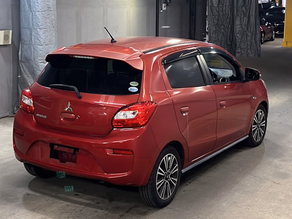 MITSUBISHI MIRAGE