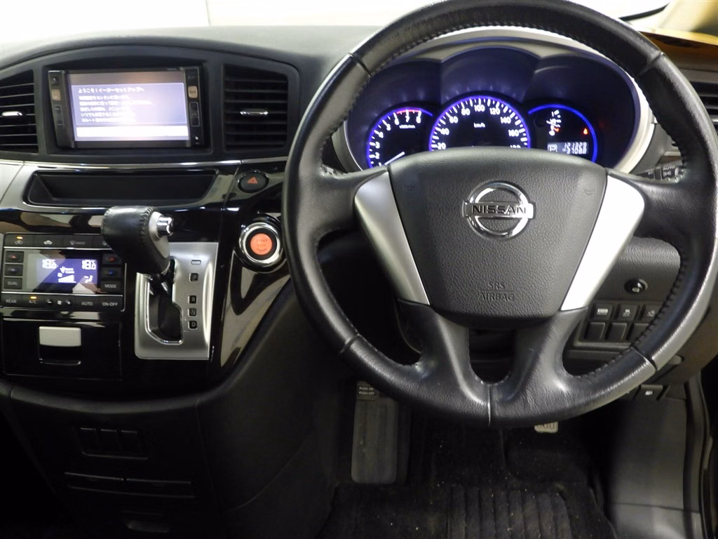 NISSAN ELGRAND
