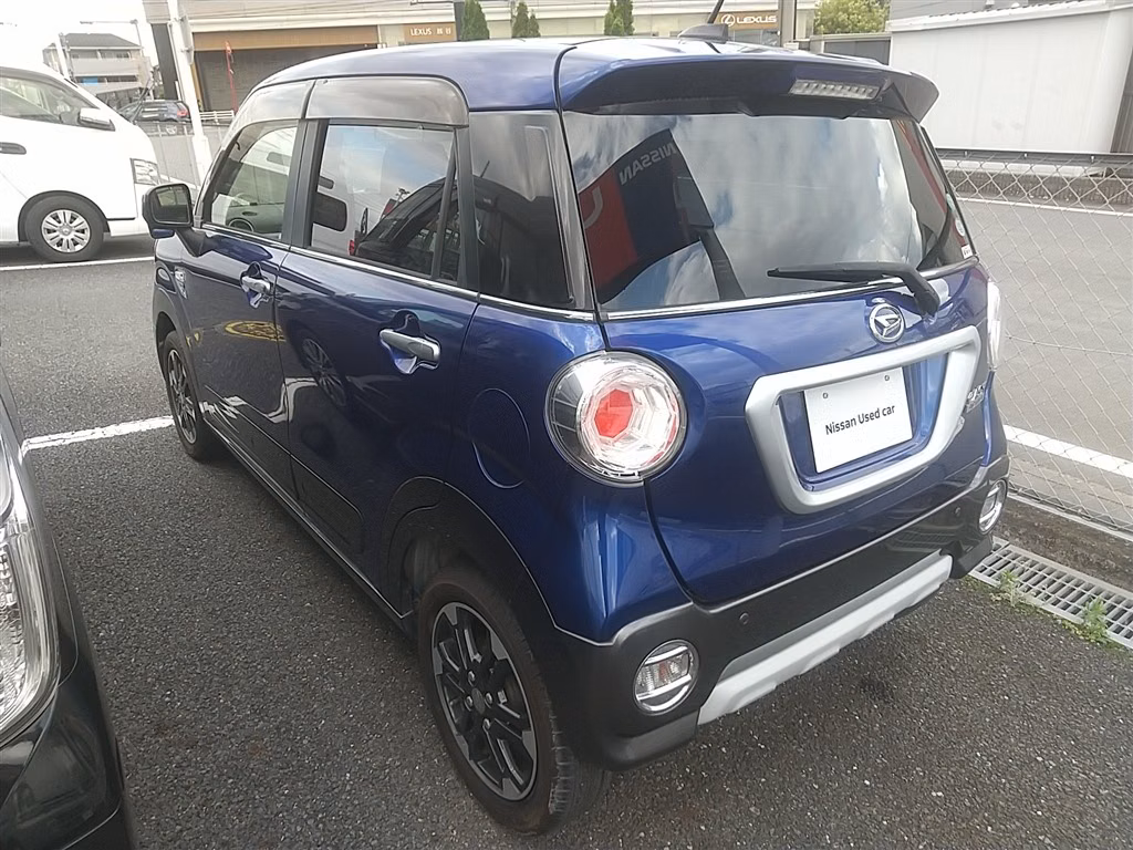 DAIHATSU CAST