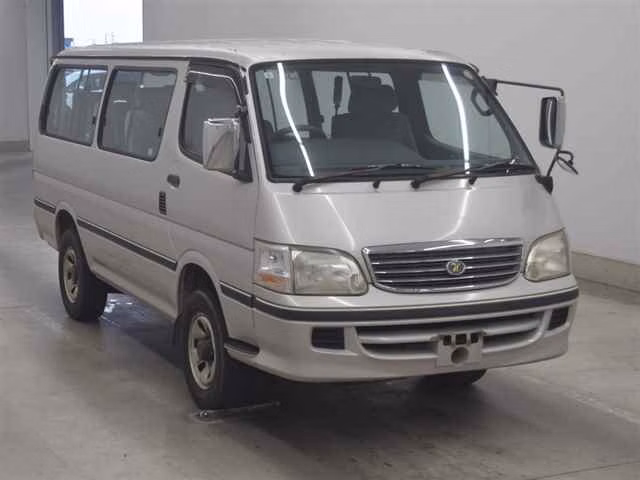 TOYOTA HIACE