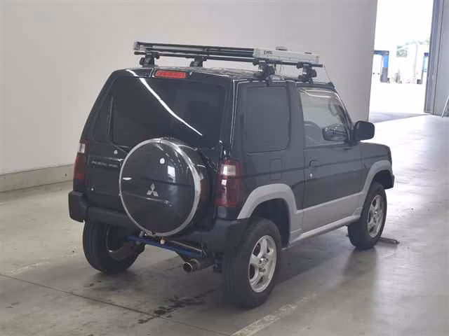 MITSUBISHI PAJERO MINI