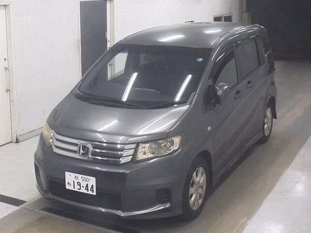 HONDA FREED SPIKE