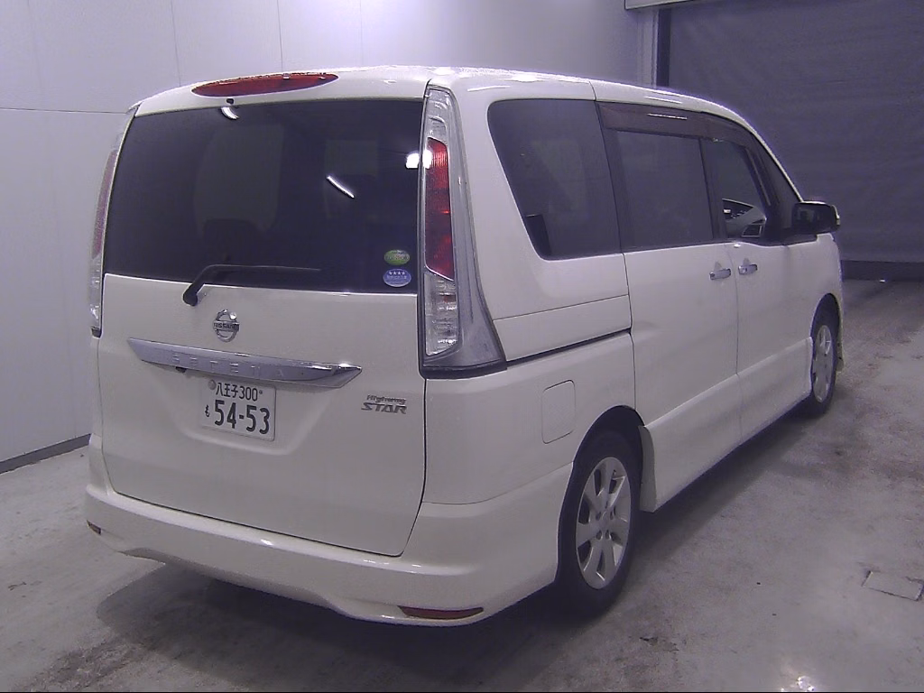 NISSAN SERENA