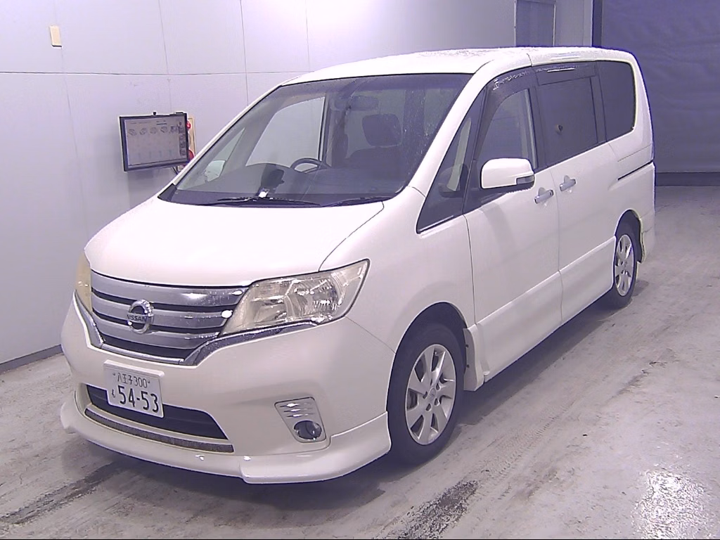 NISSAN SERENA