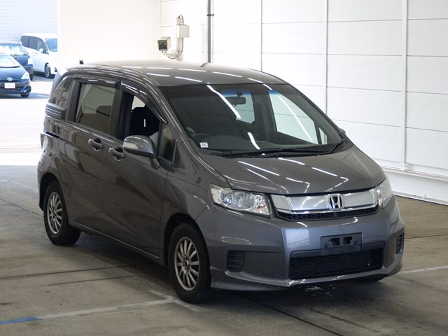 HONDA FREED SPIKE