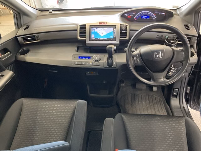 HONDA FREED SPIKE
