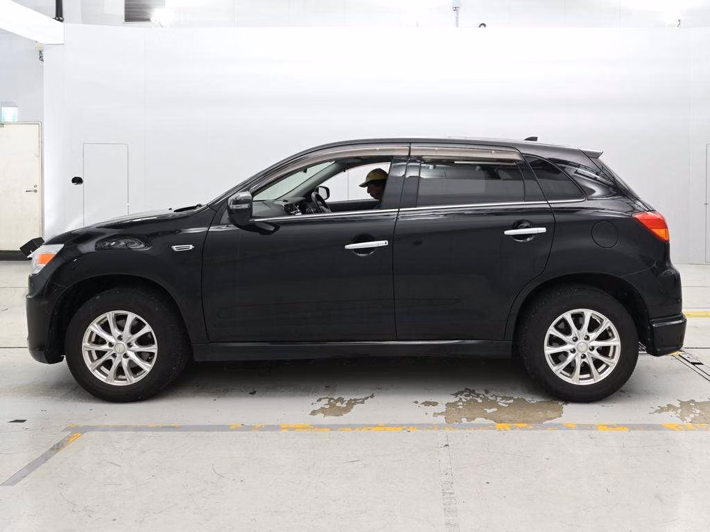 MITSUBISHI RVR