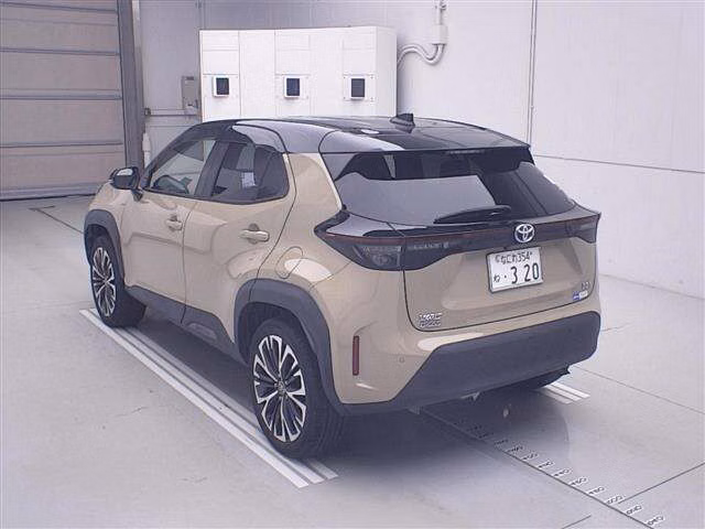 TOYOTA YARIS CROSS