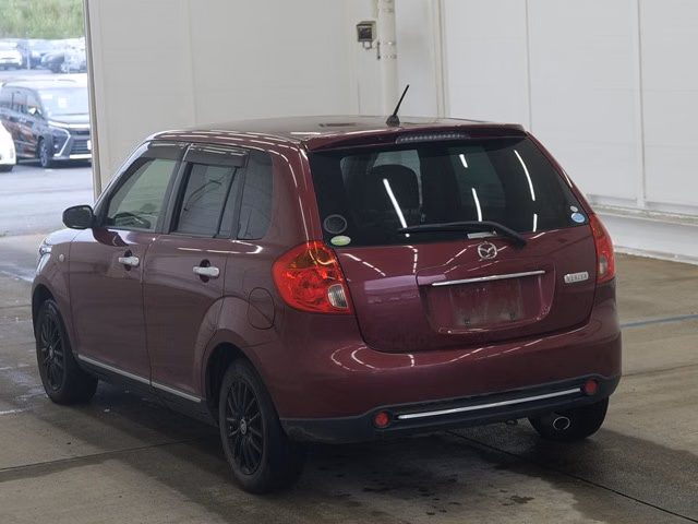 MAZDA VERISA