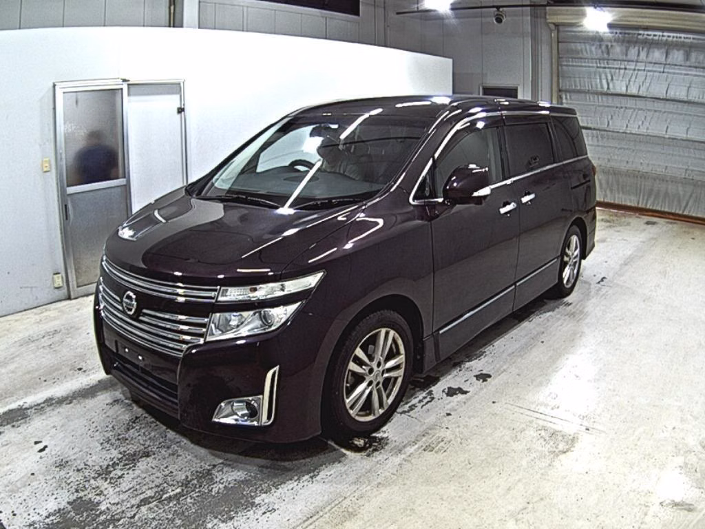 NISSAN ELGRAND