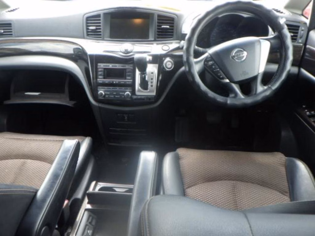 NISSAN ELGRAND