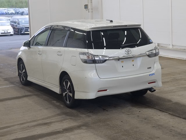 TOYOTA WISH