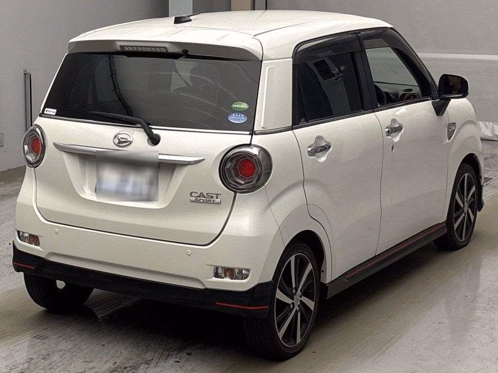 DAIHATSU CAST