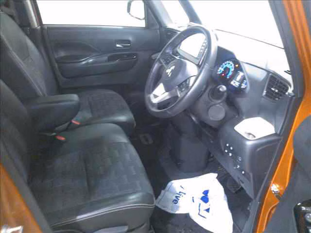 MITSUBISHI DELICA MINI