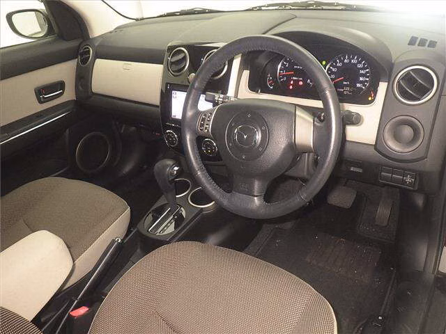 MAZDA VERISA