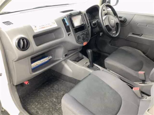 MAZDA FAMILIA