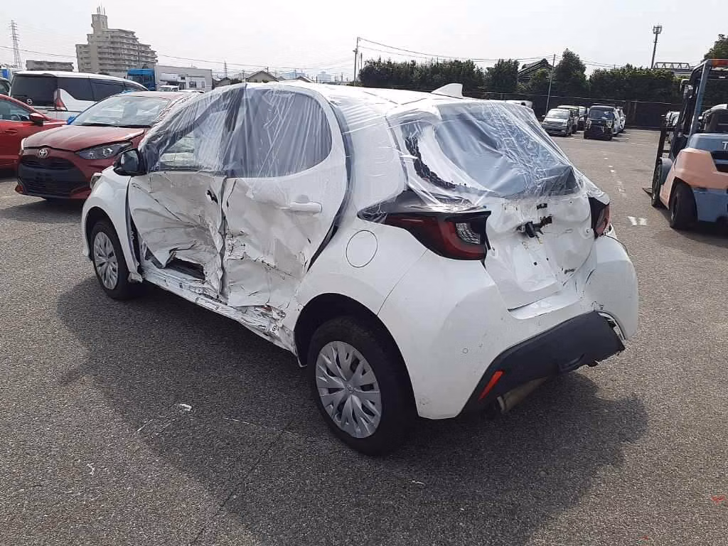 TOYOTA YARIS