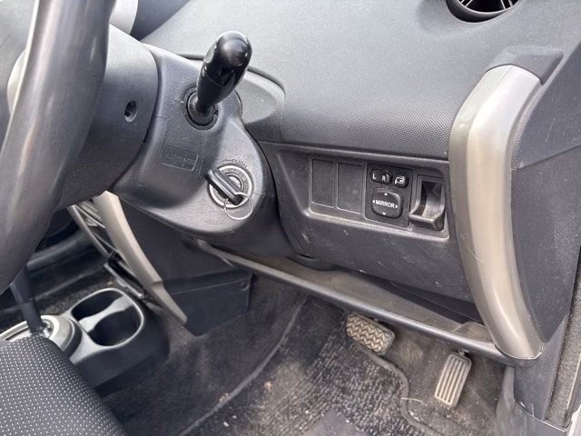 TOYOTA IST
