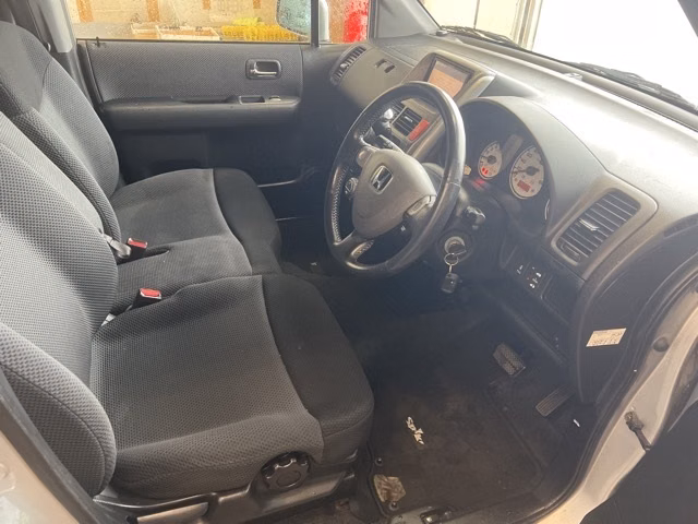 HONDA MOBILIO SPIKE