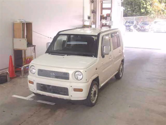 DAIHATSU NAKED