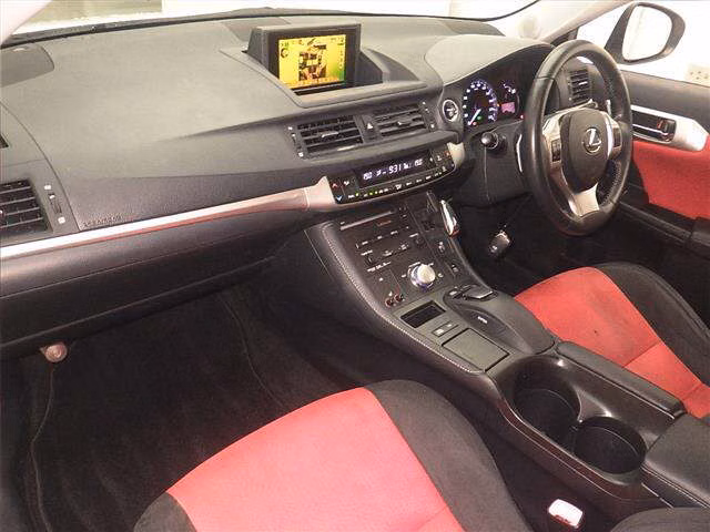 LEXUS CT200H
