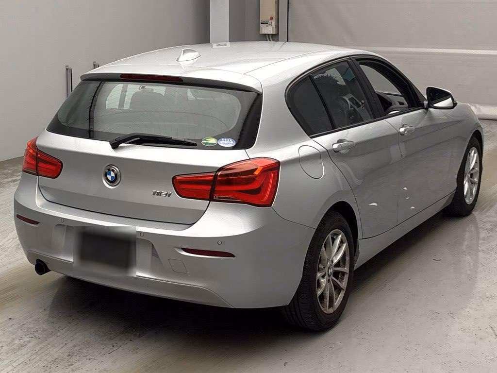BMW 1-SERIES