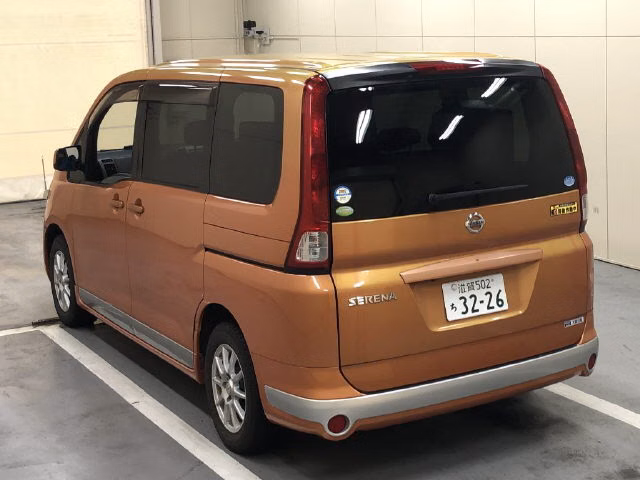 NISSAN SERENA