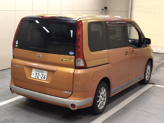 NISSAN SERENA
