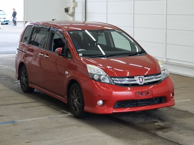 TOYOTA ISIS