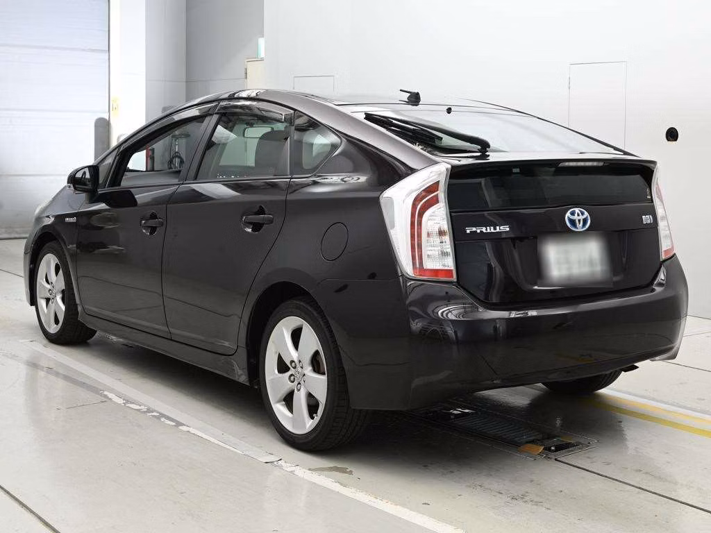 TOYOTA PRIUS