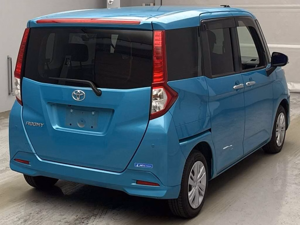 TOYOTA ROOMY