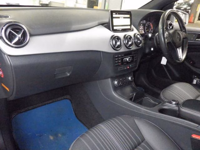 MERCEDES-BENZ B-CLASS